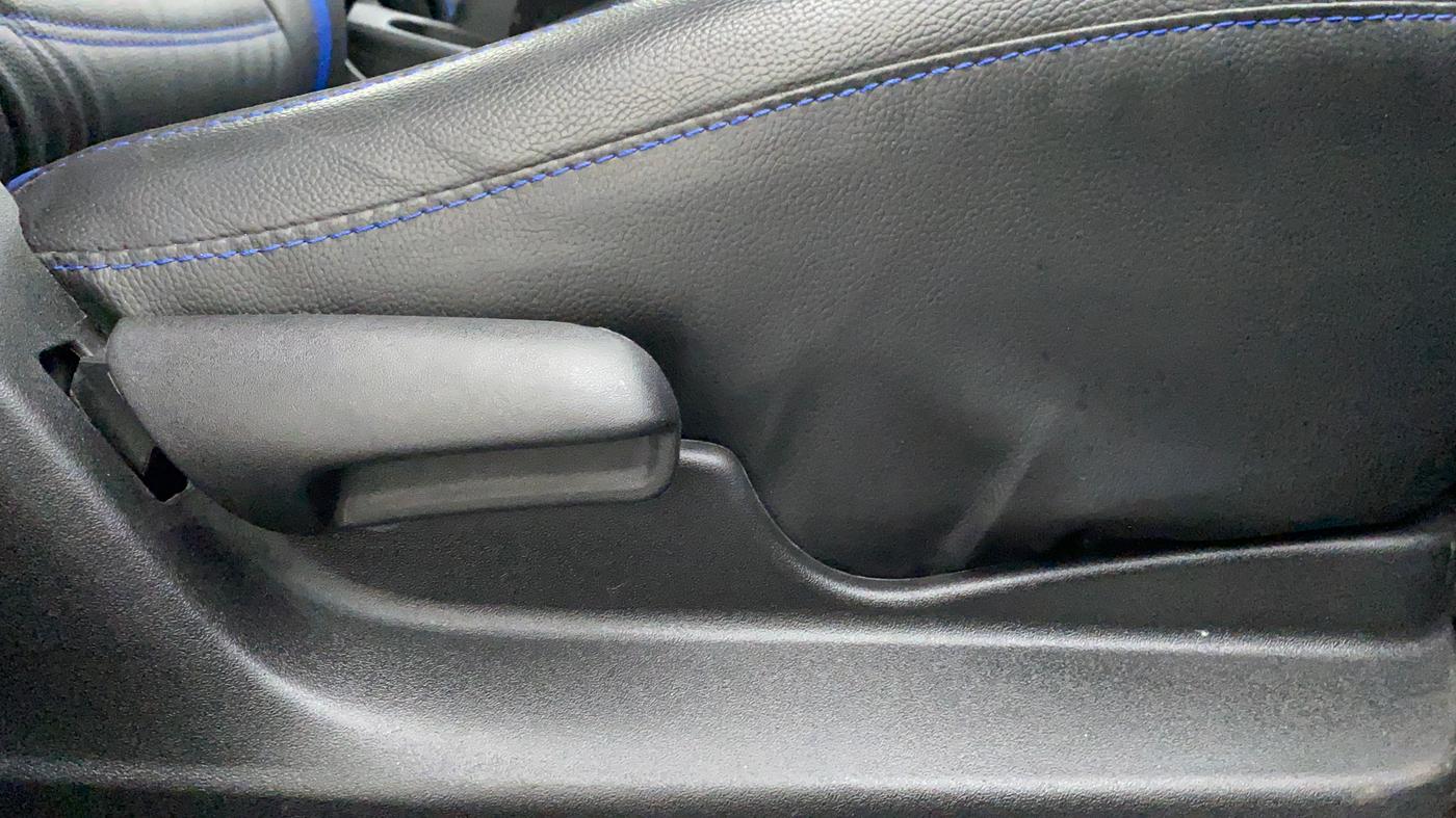 2017 Maruti Vitara Brezza VDI OPT, Diesel, Manual, 83,652 km, Driver Side Adjustment Panel