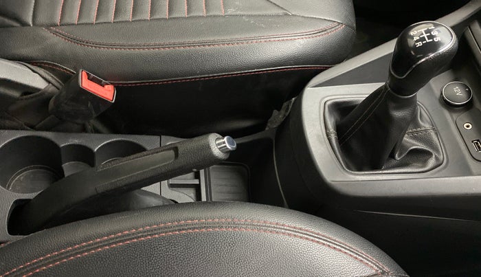 2019 Ford New Figo TITANIUM 1.2 PETROL MT, Petrol, Manual, 37,736 km, Gear Lever