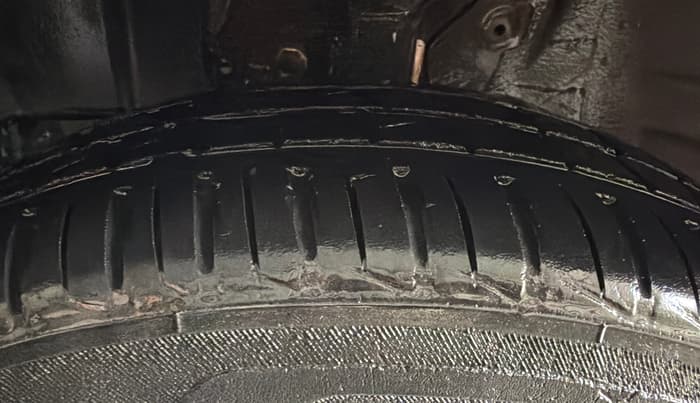 2021 Maruti New Wagon-R LXI CNG 1.0, CNG, Manual, 63,468 km, Left Front Tyre Tread