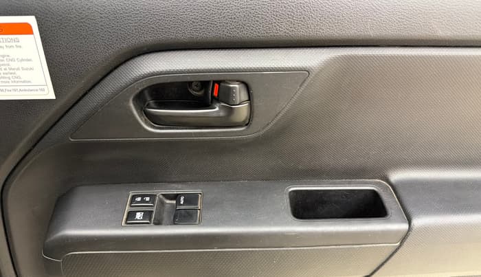 2021 Maruti New Wagon-R LXI CNG 1.0, CNG, Manual, 63,468 km, Driver Side Door Panels Control