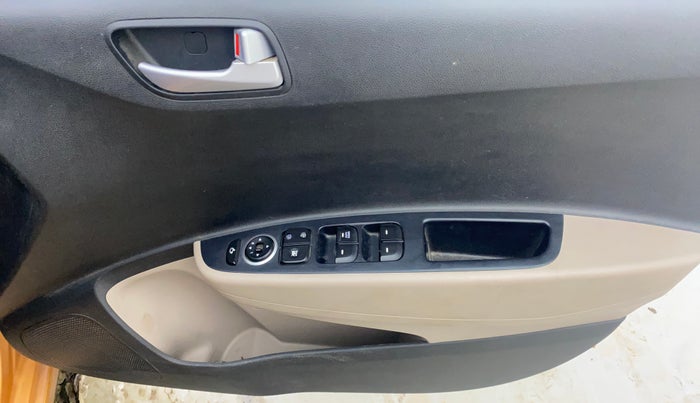 2016 Hyundai Grand i10 ASTA (O) AT 1.2 KAPPA VTVT, Petrol, Automatic, 64,215 km, Driver Side Door Panels Control