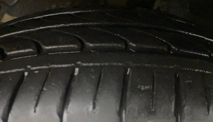 2016 Hyundai Grand i10 ASTA (O) AT 1.2 KAPPA VTVT, Petrol, Automatic, 64,215 km, Left Front Tyre Tread