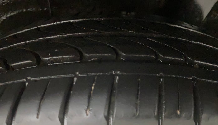 2016 Hyundai Grand i10 ASTA (O) AT 1.2 KAPPA VTVT, Petrol, Automatic, 64,215 km, Left Rear Tyre Tread