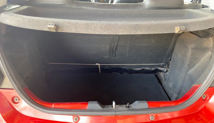 2017 Tata Tiago XT PETROL, Petrol, Manual, 40,417 km, Boot Inside