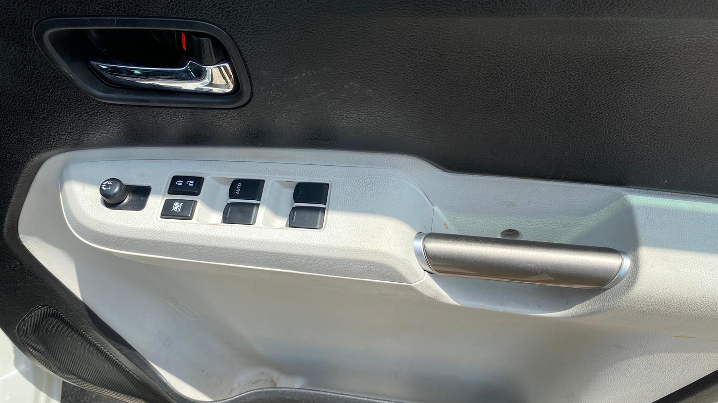2018 Maruti IGNIS DELTA 1.2, Petrol, Manual, 86,795 km, Driver Side Door Panels Control