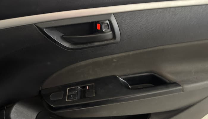 2015 Maruti Swift LXI (O), CNG, Manual, 56,349 km, Driver Side Door Panels Control