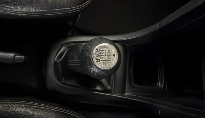 2015 Maruti Swift LXI (O), CNG, Manual, 56,349 km, Gear Lever