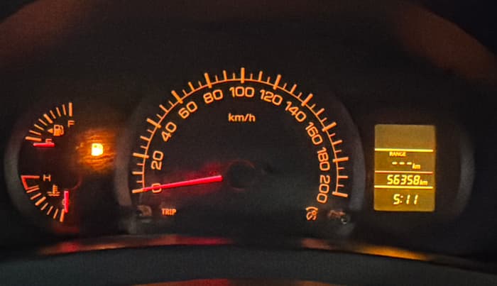 2015 Maruti Swift LXI (O), CNG, Manual, 56,349 km, Odometer Image
