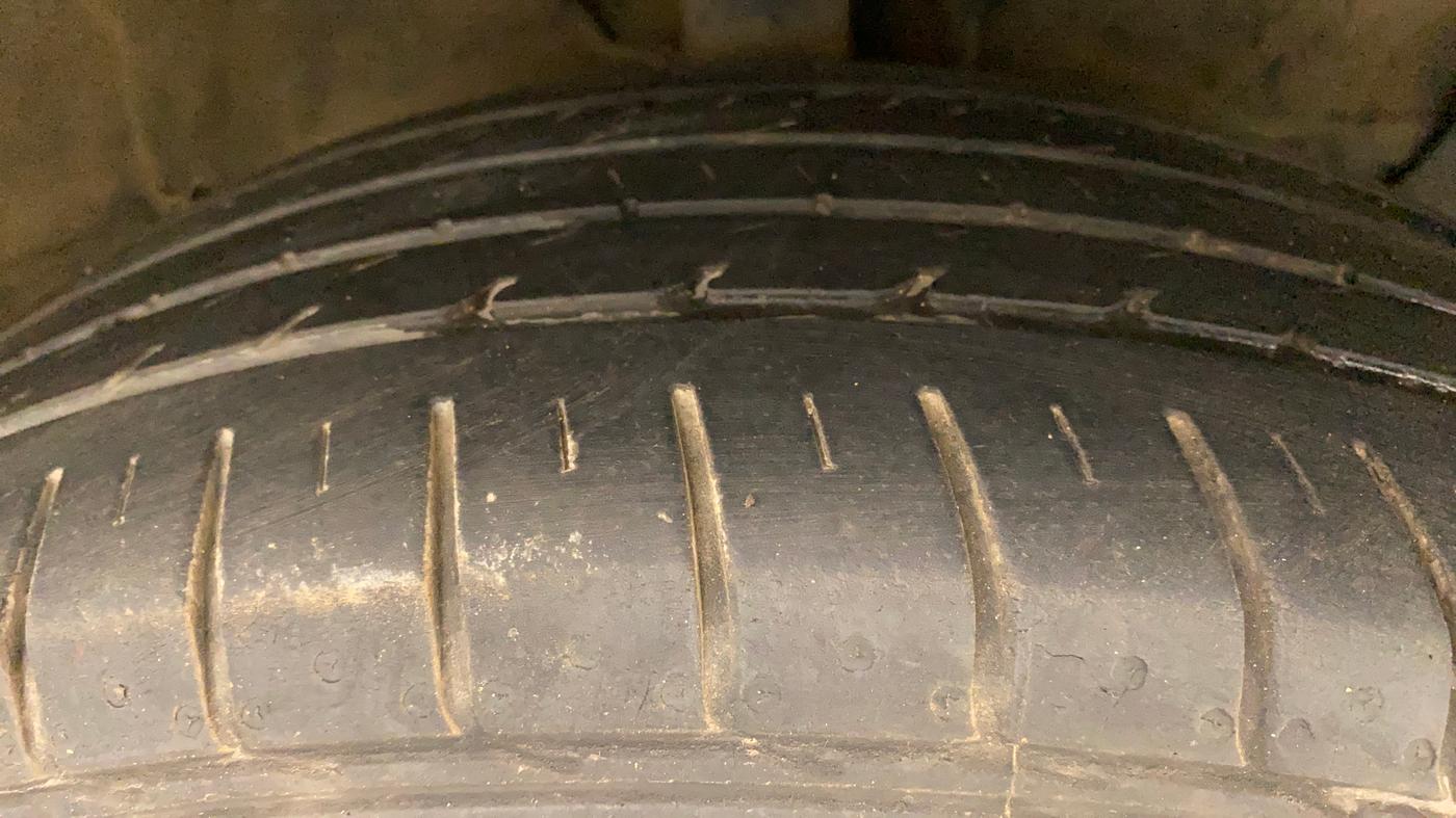 2017 Hyundai Creta E PLUS 1.6 PETROL, Petrol, Manual, 84,287 km, Right Front Tyre Tread