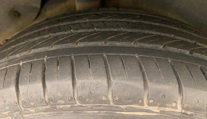 2017 Hyundai Creta E PLUS 1.6 PETROL, Petrol, Manual, 84,287 km, Right Rear Tyre Tread
