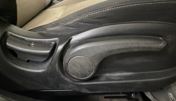 2015 Hyundai Elite i20 ASTA 1.2, Petrol, Manual, 69,413 km, Driver Side Adjustment Panel