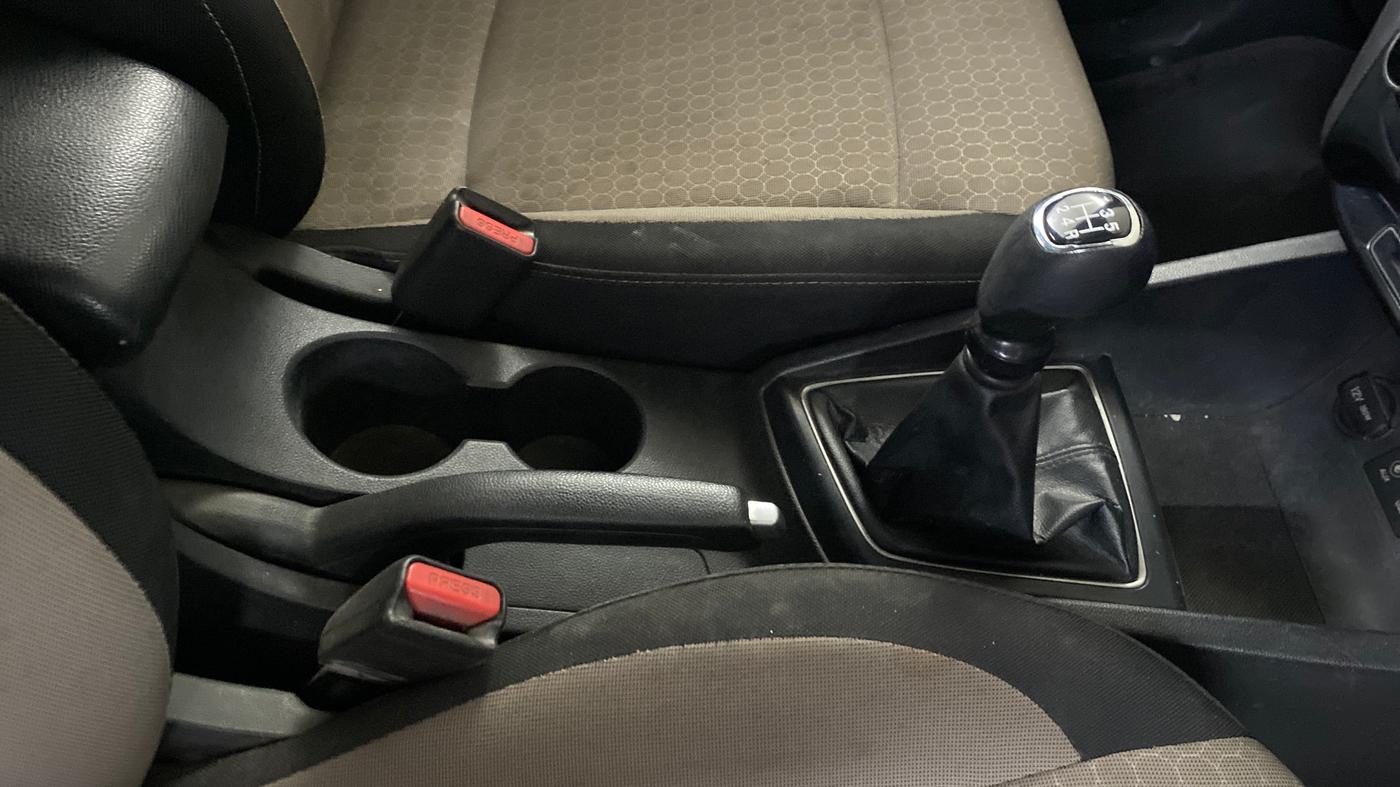 2015 Hyundai Elite i20 ASTA 1.2, Petrol, Manual, 69,413 km, Gear Lever