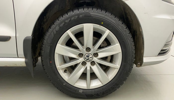 2016 Volkswagen Ameo HIGHLINE1.2L, Petrol, Manual, 71,580 km, Right Front Wheel