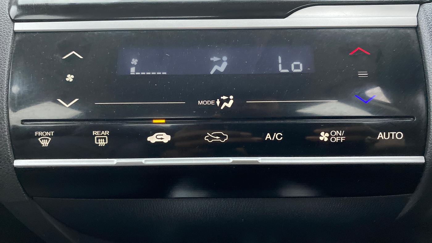 2019 Honda WR-V 1.2 i-VTEC VX MT, Petrol, Manual, 26,690 km, Automatic Climate Control