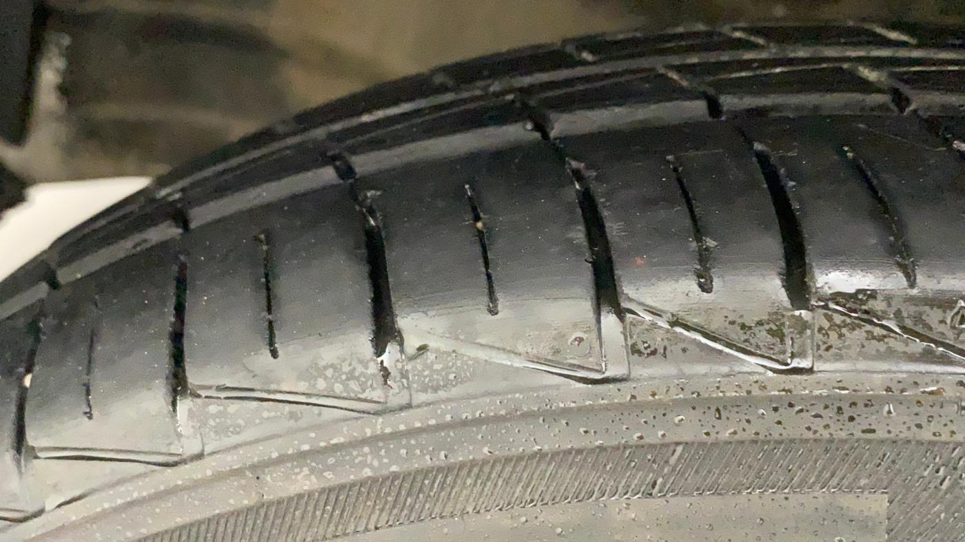 2012 Maruti Wagon R 1.0 LXI CNG, CNG, Manual, 73,573 km, Left Front Tyre Tread