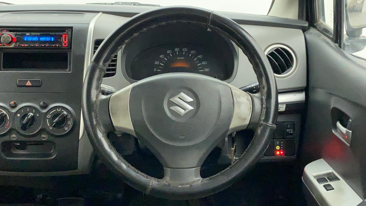 2012 Maruti Wagon R 1.0 LXI CNG, CNG, Manual, 73,573 km, Steering Wheel Close Up