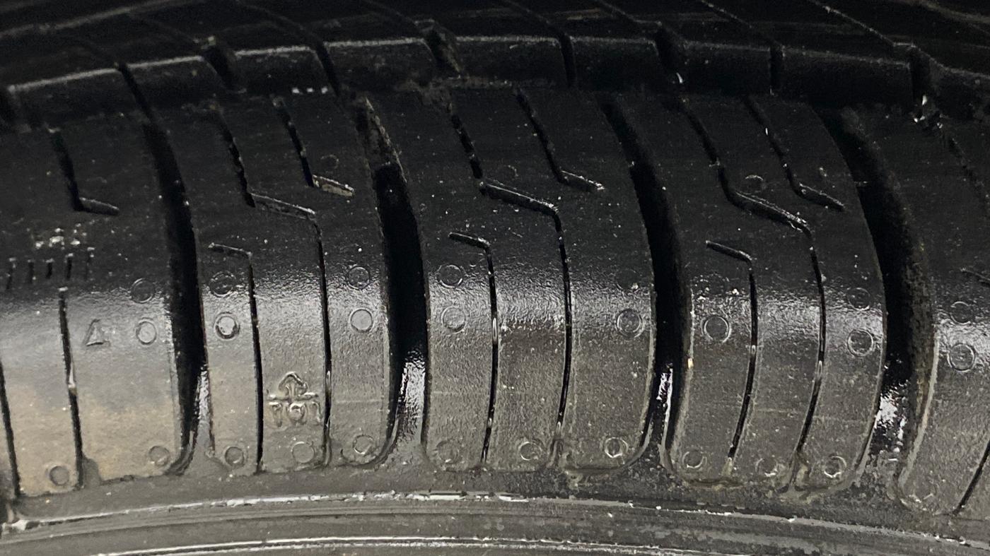 2016 Datsun Redi Go S, Petrol, Manual, 72,632 km, Left Front Tyre Tread