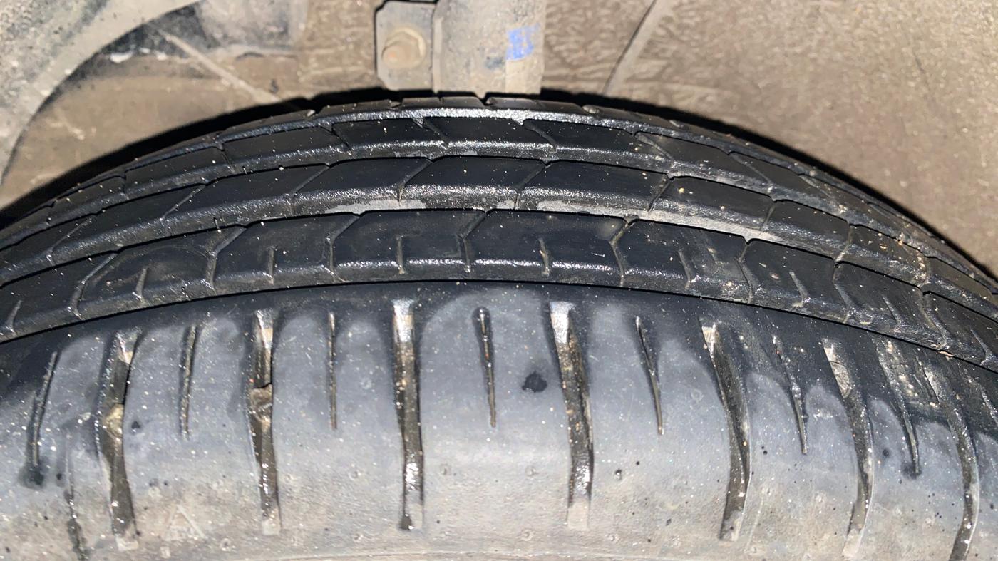 2025 Maruti Baleno ZETA 1.2 AGS, Petrol, Automatic, 5,096 km, Left Front Tyre Tread
