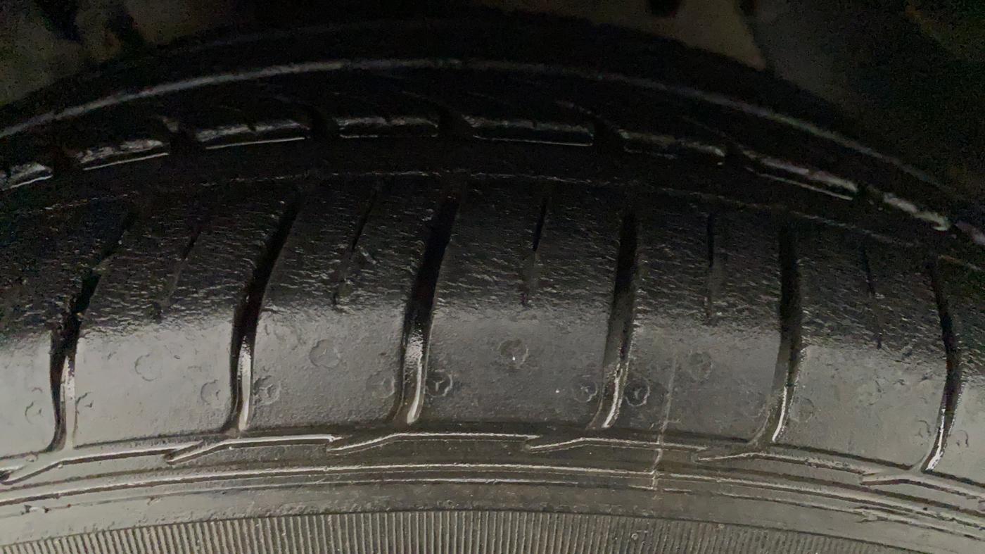 2020 Ford FREESTYLE TITANIUM 1.2 PETROL, Petrol, Manual, 11,183 km, Left Front Tyre Tread
