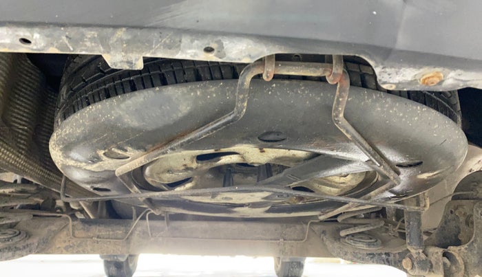 2013 Renault Duster 85 PS RXL DIESEL, Diesel, Manual, 1,11,669 km, Spare Tyre