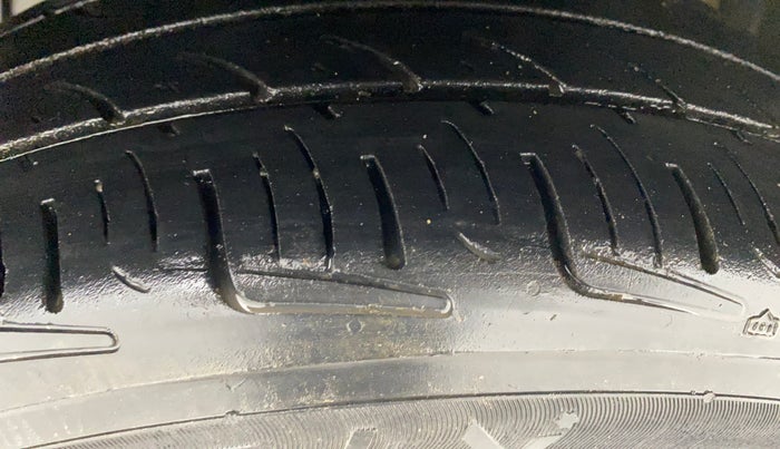 2017 Ford Figo Aspire TITANIUM1.5 DIESEL, Diesel, Manual, 69,665 km, Left Front Tyre Tread