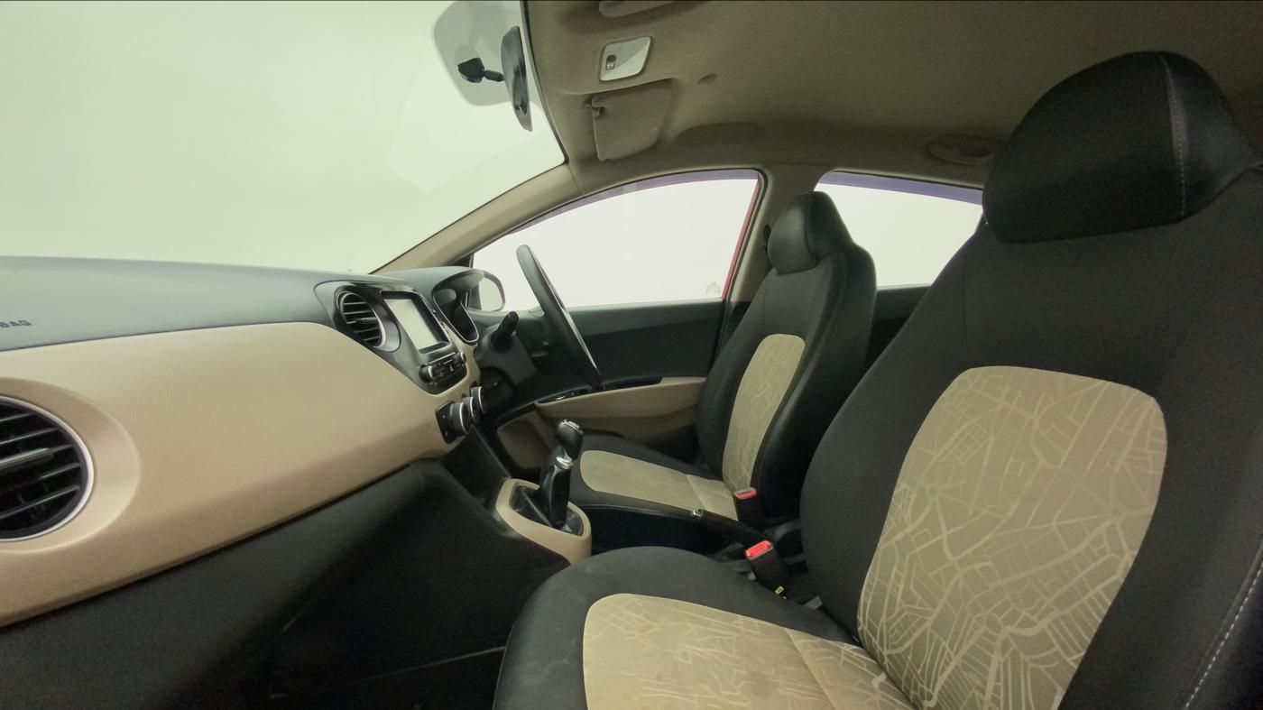 2017 Hyundai Grand i10 SPORTZ (O) 1.2 KAPPA VTVT, Petrol, Manual, 48,181 km, Right Side Front Door Cabin