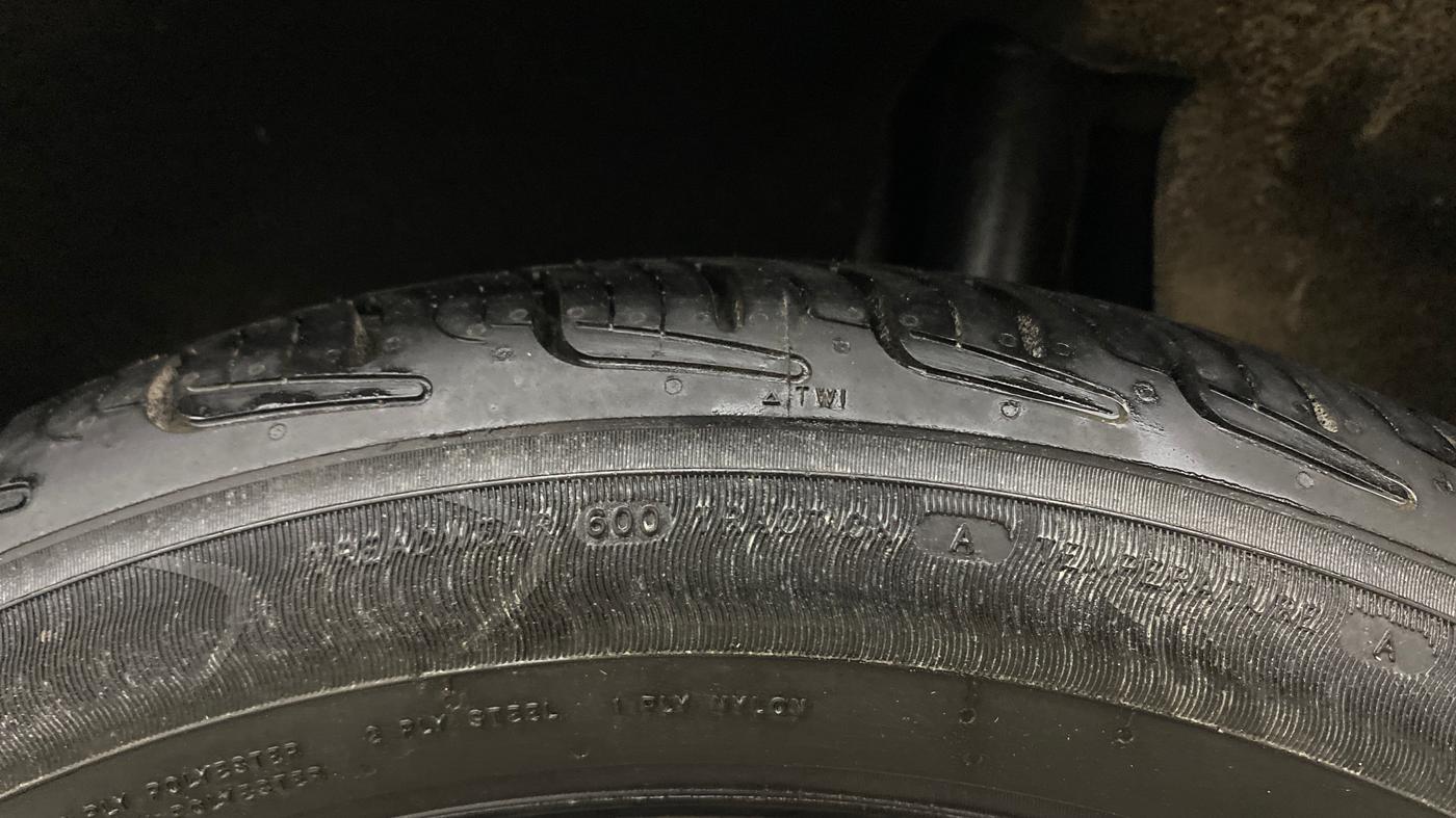 2016 Maruti Baleno ALPHA PETROL 1.2, Petrol, Manual, 1,04,490 km, Left Rear Tyre Tread