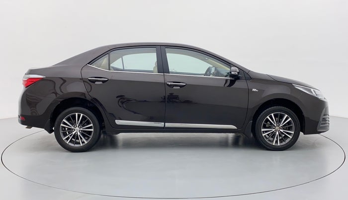 2017 Toyota Corolla Altis VL AT, Petrol, Automatic, 39,476 km, Right Side View