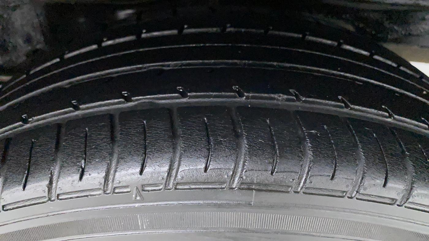 2017 Toyota Corolla Altis VL AT, Petrol, Automatic, 39,476 km, Left Rear Tyre Tread