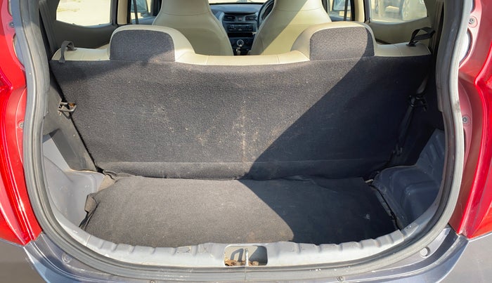 2017 Hyundai Eon ERA +, Petrol, Manual, 56,804 km, Boot Inside