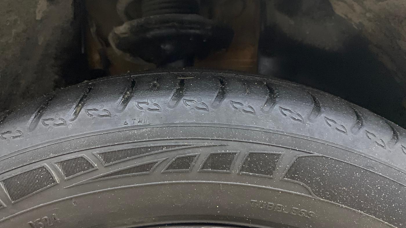 2022 Skoda KUSHAQ STYLE 1.5L TSI DSG, Petrol, Automatic, 1,12,096 km, Right Front Tyre Tread