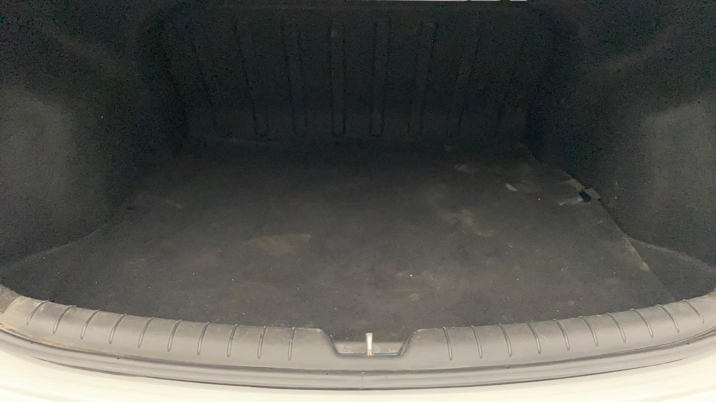 2018 Hyundai Verna 1.6 VTVT SX O, Petrol, Manual, 30,060 km, Boot Inside