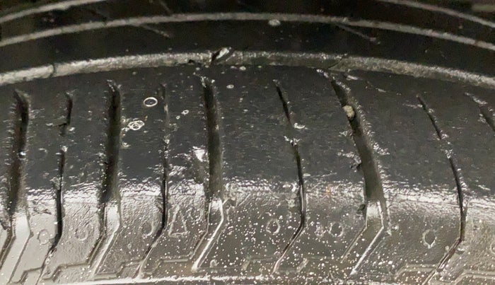 2022 Tata PUNCH ADVENTURE MT, Petrol, Manual, 56,972 km, Right Front Tyre Tread