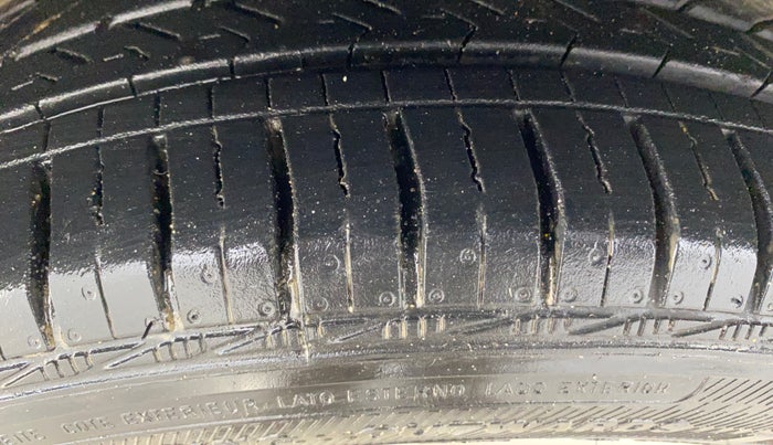 2016 Hyundai Grand i10 ASTA (O) AT 1.2 KAPPA VTVT, Petrol, Automatic, 50,366 km, Left Front Tyre Tread