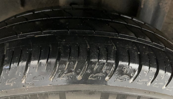 2020 Renault TRIBER RXZ, Petrol, Manual, 15,403 km, Right Rear Tyre Tread