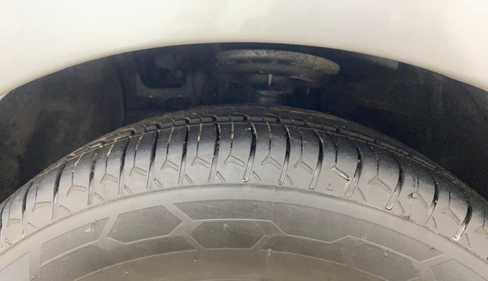 2015 Hyundai Grand i10 ASTA 1.2 KAPPA VTVT, Petrol, Manual, 68,702 km, Left Front Tyre Tread