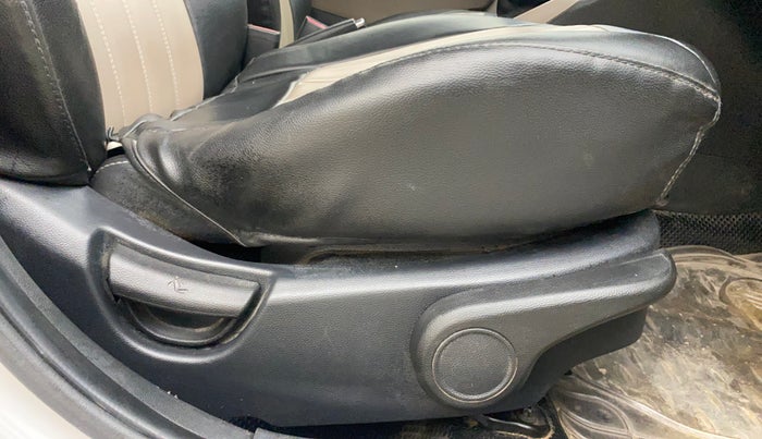 2015 Hyundai Grand i10 ASTA 1.2 KAPPA VTVT, Petrol, Manual, 68,702 km, Driver Side Adjustment Panel