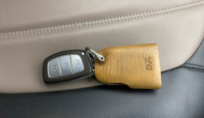 2015 Hyundai Grand i10 ASTA 1.2 KAPPA VTVT, Petrol, Manual, 68,702 km, Key Close Up