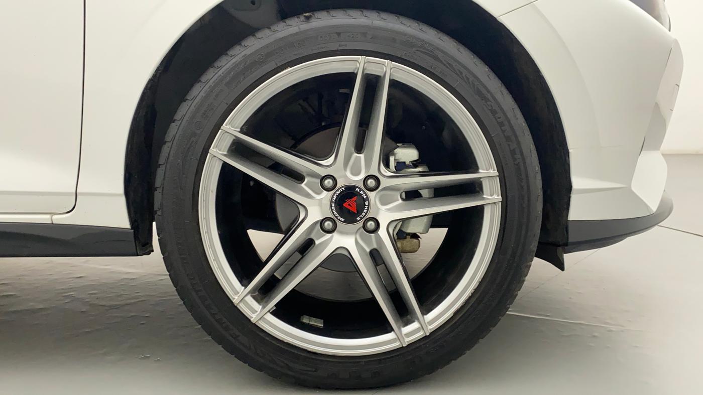 2020 Hyundai NEW I20 ASTA (O) 1.0 TURBO GDI DCT, Petrol, Automatic, 11,022 km, Right Front Wheel