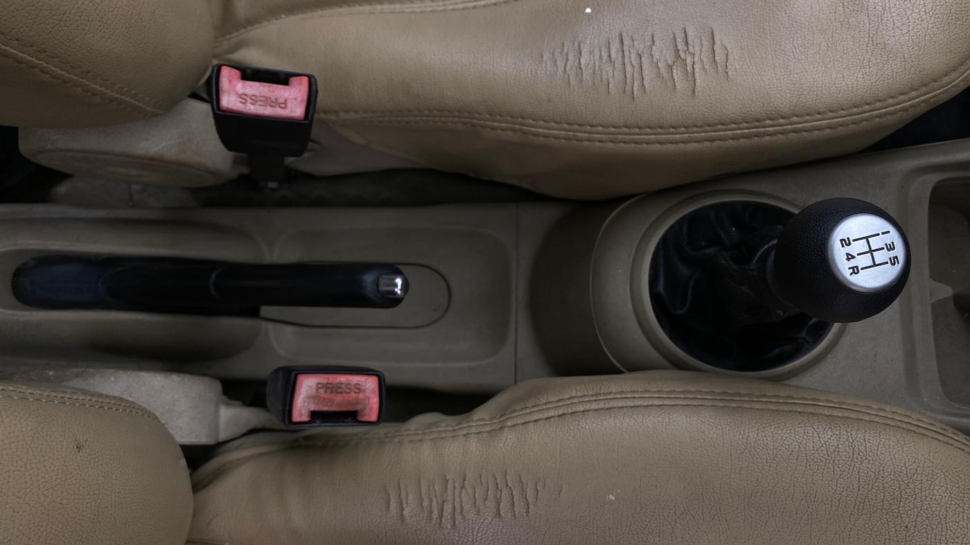 2013 Maruti A Star VXI, Petrol, Manual, 72,028 km, Gear Lever