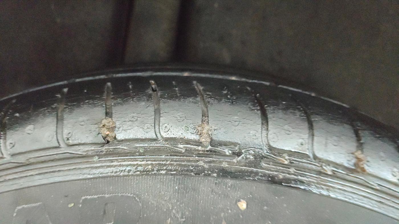2015 Maruti Ciaz VXI+, Petrol, Manual, 94,306 km, Right Rear Tyre Tread