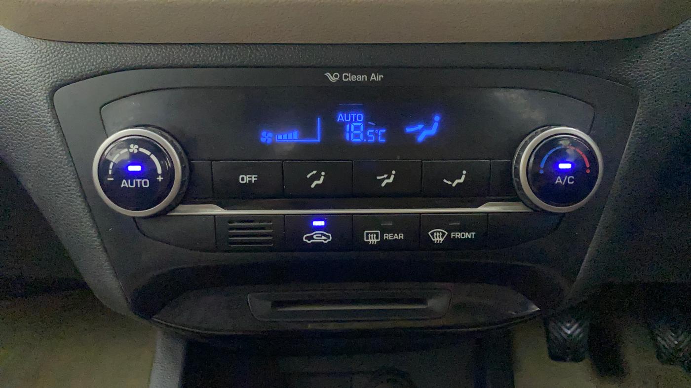 2017 Hyundai Elite i20 ASTA 1.2 (O), Petrol, Manual, 80,478 km, Automatic Climate Control