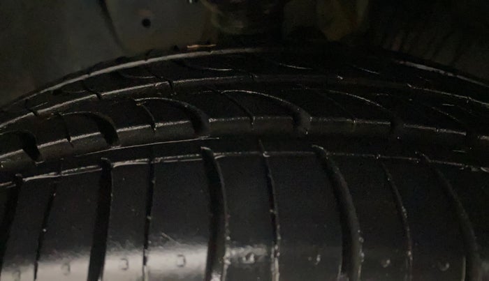 2019 Maruti IGNIS ALPHA 1.2, Petrol, Manual, 53,379 km, Right Front Tyre Tread