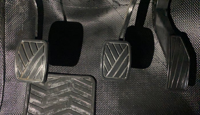 2019 Maruti IGNIS ALPHA 1.2, Petrol, Manual, 53,379 km, Pedals