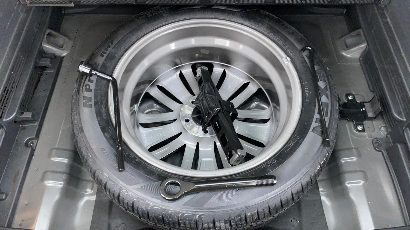 2017 Hyundai Tucson 2WD AT GL DIESEL, Diesel, Automatic, 52,124 km, Spare Tyre