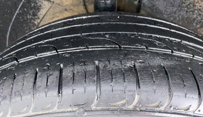 2017 Hyundai Tucson 2WD AT GL DIESEL, Diesel, Automatic, 52,124 km, Right Front Tyre Tread