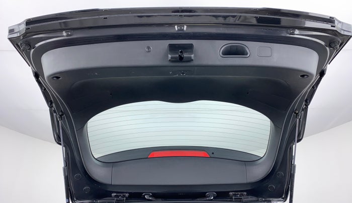 2017 Hyundai Tucson 2WD AT GL DIESEL, Diesel, Automatic, 52,124 km, Boot Door Open