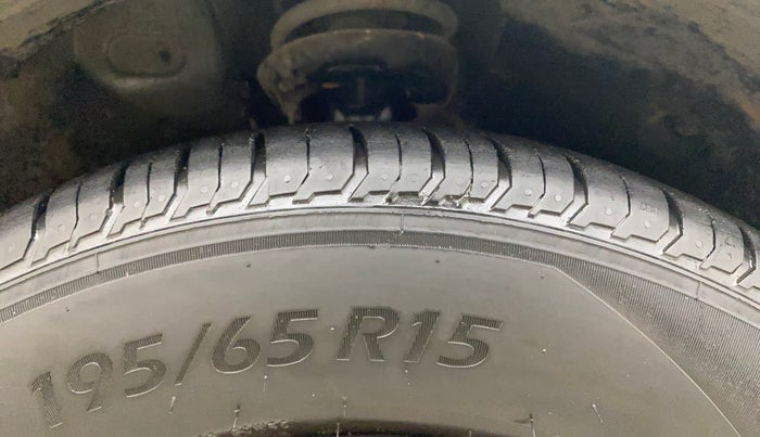 2021 Hyundai NEW I20 MAGNA 1.2 MT, Petrol, Manual, 74,472 km, Right Front Tyre Tread