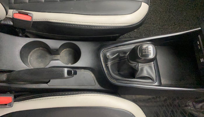 2021 Hyundai NEW I20 MAGNA 1.2 MT, Petrol, Manual, 74,472 km, Gear Lever