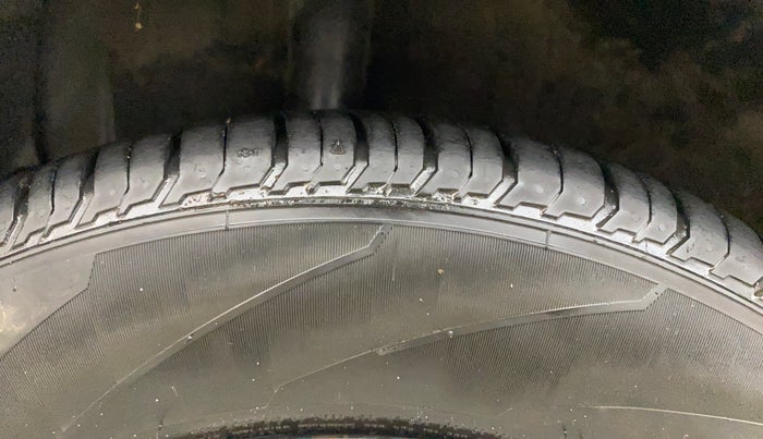 2021 Hyundai NEW I20 MAGNA 1.2 MT, Petrol, Manual, 74,472 km, Right Rear Tyre Tread